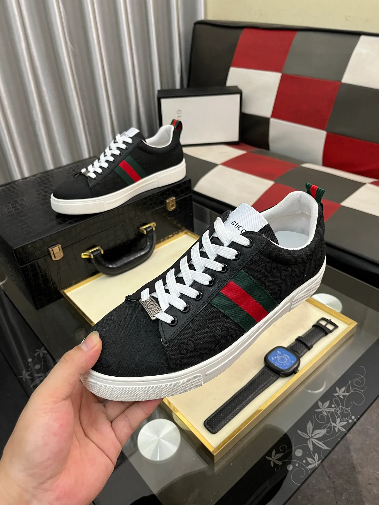 Men's Men's Shoes💰420⌚️⌚️【GUCCI】Gucci men's latest white shoe series casual shoes! The official website is built 1:1. Upper: Made of imported cowhide, with electric embroidery ➕Inner lining: Made of high-quality first-layer pigskin, soft and comfortable. Picky material selection and exquisite workmanship give you the best enjoyment. Size: 38-443️⃣Colors available